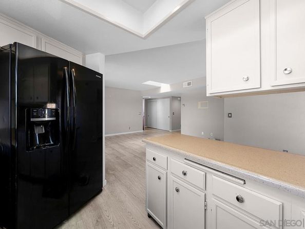 440 W Citracado Parkway 16, Escondido CA 92025