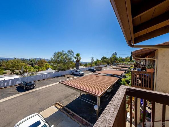 440 W Citracado Parkway 16, Escondido CA 92025