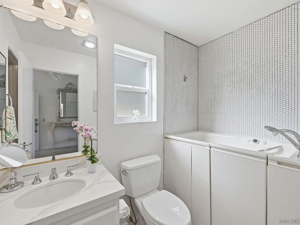 3626 Lorimer Ln, Encinitas CA 92024