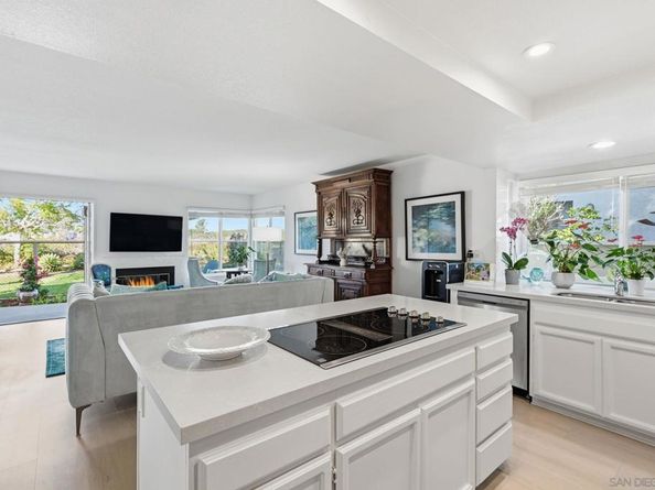 3626 Lorimer Ln, Encinitas CA 92024