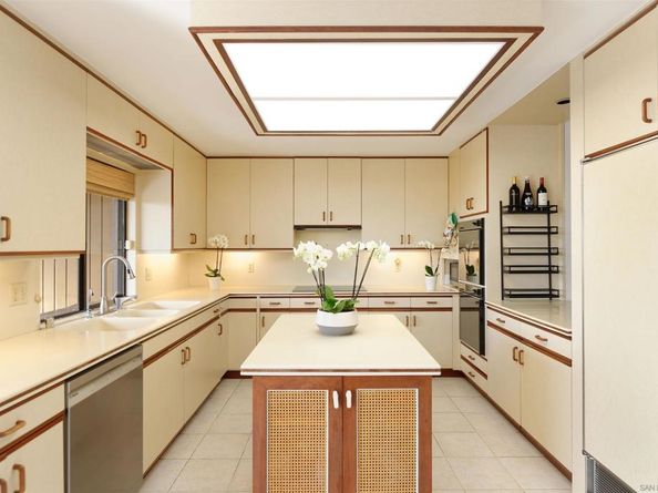1553 Copa de Oro, La Jolla CA 92037