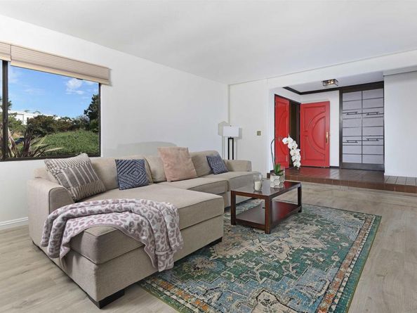1553 Copa de Oro, La Jolla CA 92037