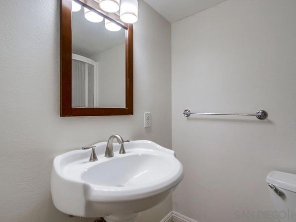 8280 Caminito Sonoma, La Jolla CA 92037