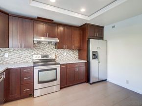8280 Caminito Sonoma, La Jolla CA 92037