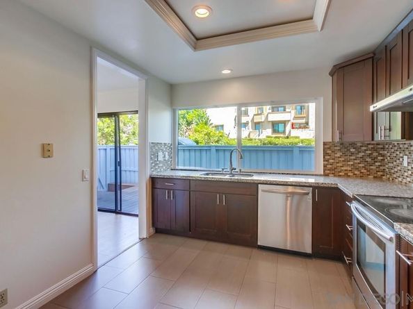 8280 Caminito Sonoma, La Jolla CA 92037