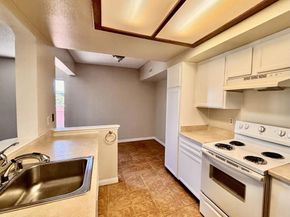 1040 E Washington Ave 33, Escondido CA 92025