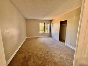 1040 E Washington Ave 33, Escondido CA 92025