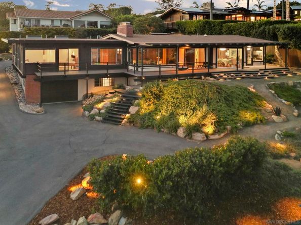 666 San Gorgonio St, San Diego CA 92106