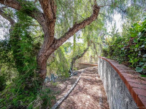 4417 Braeburn Rd, San Diego CA 92116
