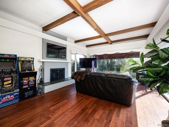 4417 Braeburn Rd, San Diego CA 92116