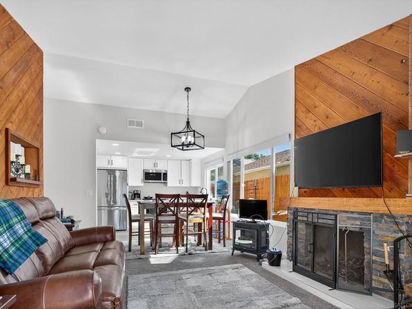 1461 Autumn Woods Pl., Escondido CA 92029