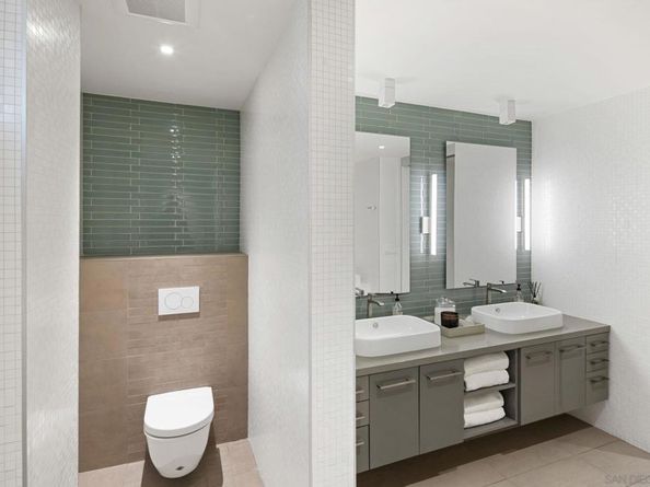 3415 6th Ave. 14, San Diego CA 92103