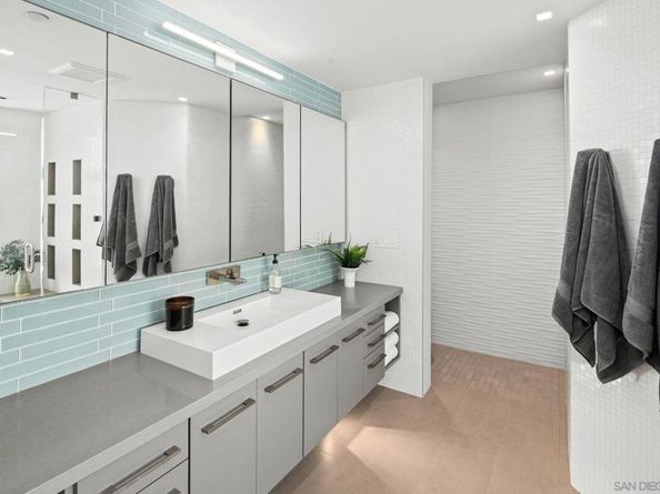 3415 6th Ave. 14, San Diego CA 92103