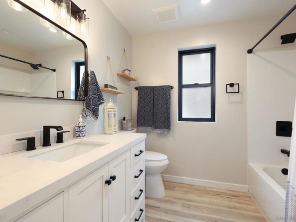 1686 88 Gecko Road, Vista CA 92083