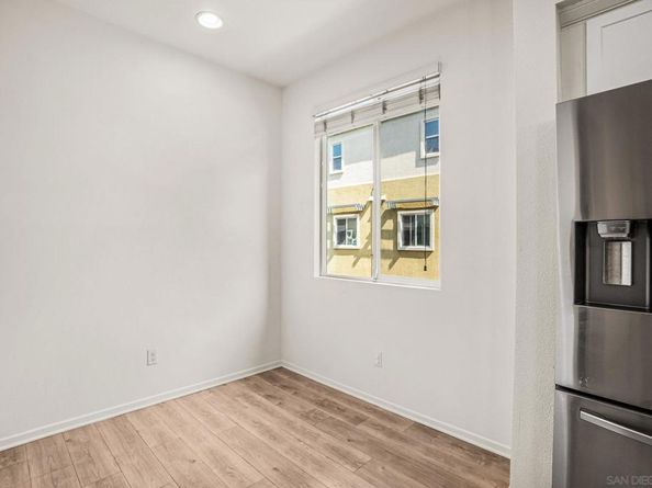 225 Royal Glen 408, Escondido CA 92025