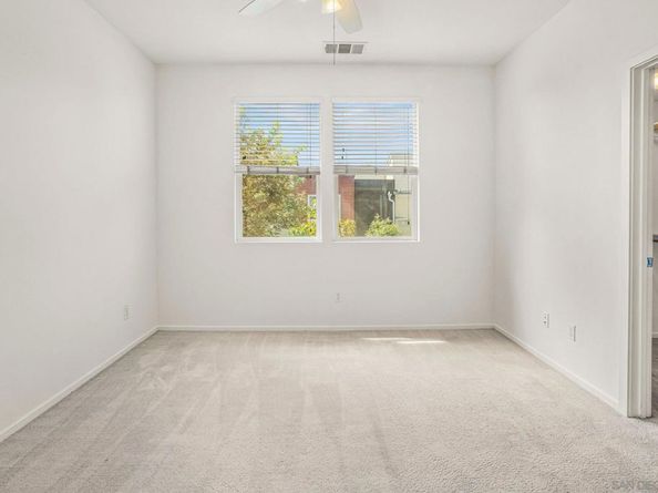 225 Royal Glen 408, Escondido CA 92025