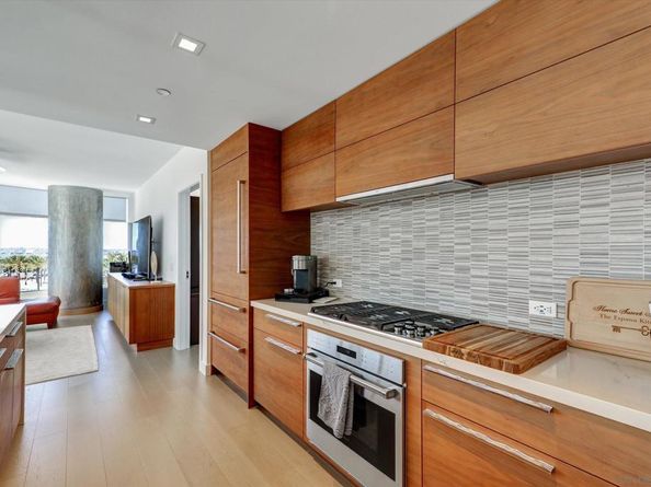 888 W W E St 502, San Diego CA 92101