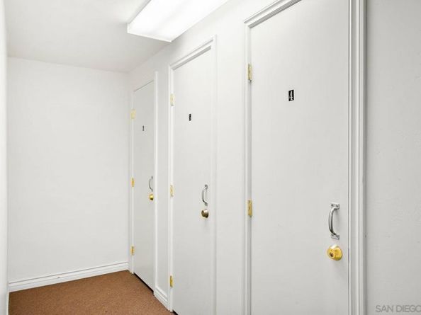 4501 Collwood Blvd 4, San Diego CA 92115