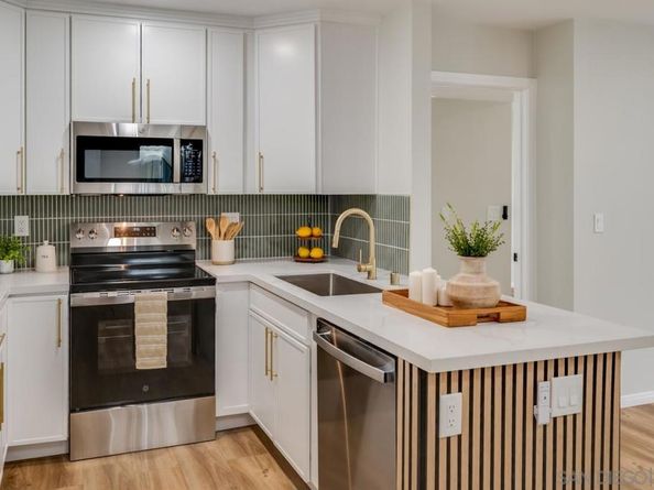 12575 Oaks North Dr. 220, San Diego CA 92128