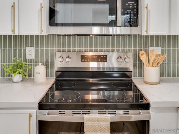 12575 Oaks North Dr. 220, San Diego CA 92128