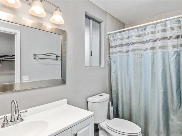 401 Blueridge Place, Escondido CA 92026