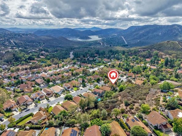 2133 Emberwood Way, Escondido CA 92029