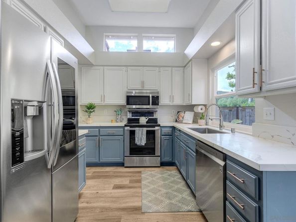 2133 Emberwood Way, Escondido CA 92029