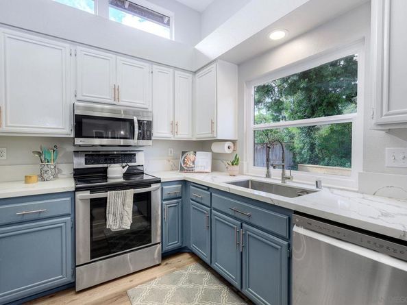 2133 Emberwood Way, Escondido CA 92029