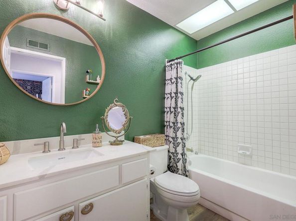 2133 Emberwood Way, Escondido CA 92029