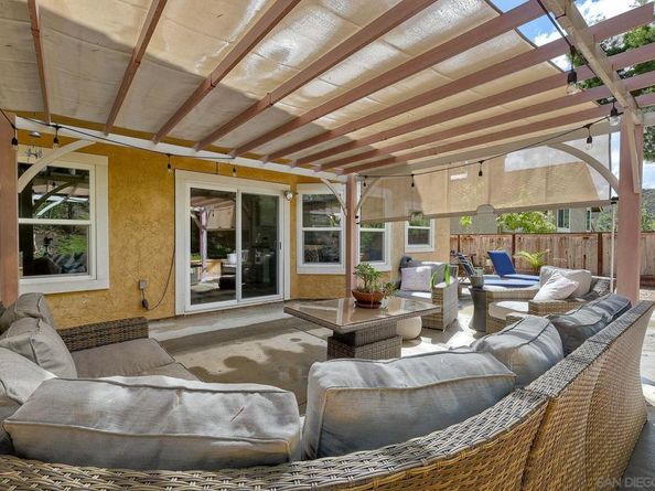 2133 Emberwood Way, Escondido CA 92029