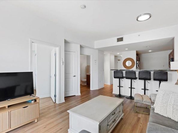 253 10th Ave 524, San Diego CA 92101
