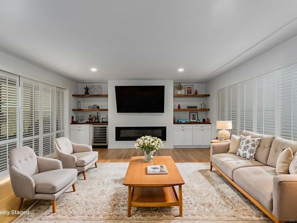 2036 38 Emerald St, San Diego CA 92109
