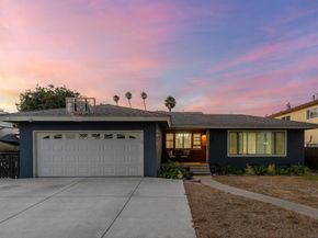 2036 38 Emerald St, San Diego CA 92109