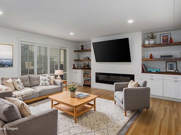 2036 38 Emerald St, San Diego CA 92109
