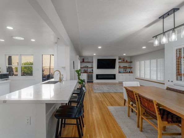 2036 38 Emerald St, San Diego CA 92109