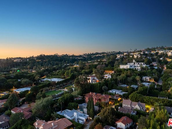 9255 Doheny Road 1905, West Hollywood CA 90069