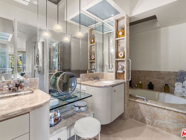 9255 Doheny Road 1905, West Hollywood CA 90069