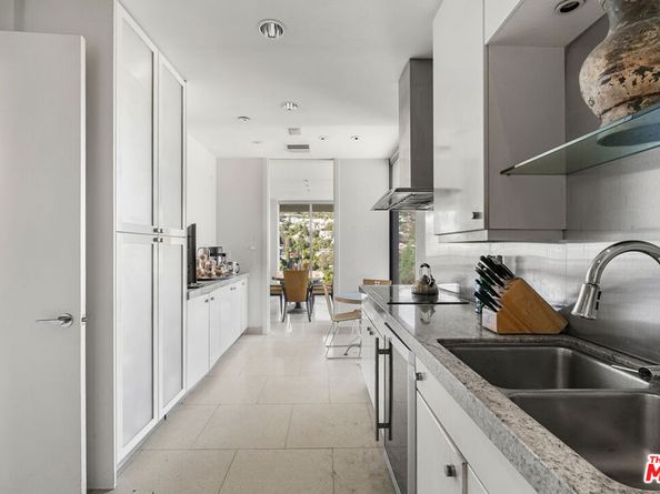 9255 Doheny Road 1905, West Hollywood CA 90069