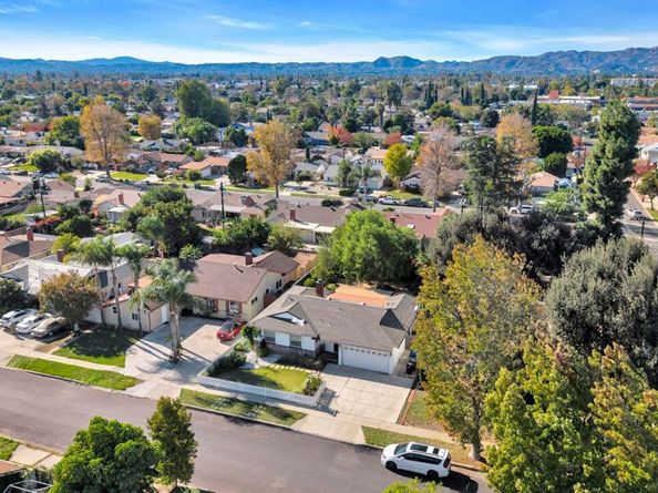 8213 Lurline Avenue, Winnetka CA 91306