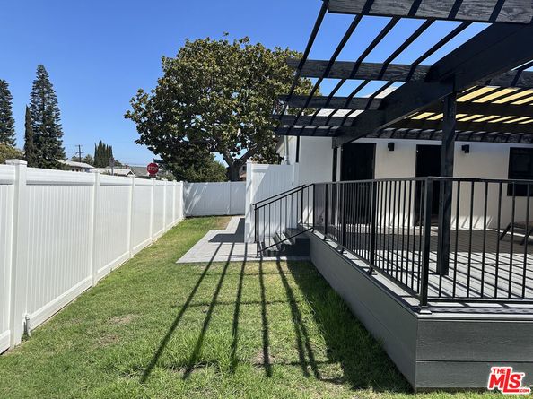 1901 S Point View Street, Los Angeles CA 90034