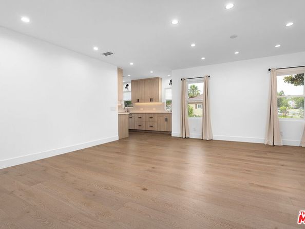 1901 S Point View Street, Los Angeles CA 90034