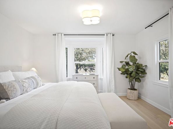 11700 Huston Street, Valley Village CA 91607