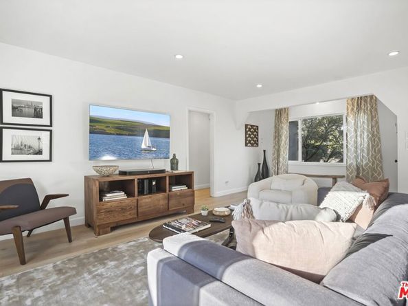 11700 Huston Street, Valley Village CA 91607