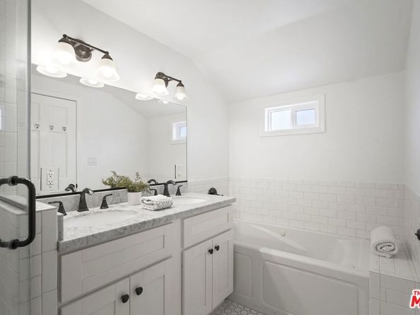 11700 Huston Street, Valley Village CA 91607