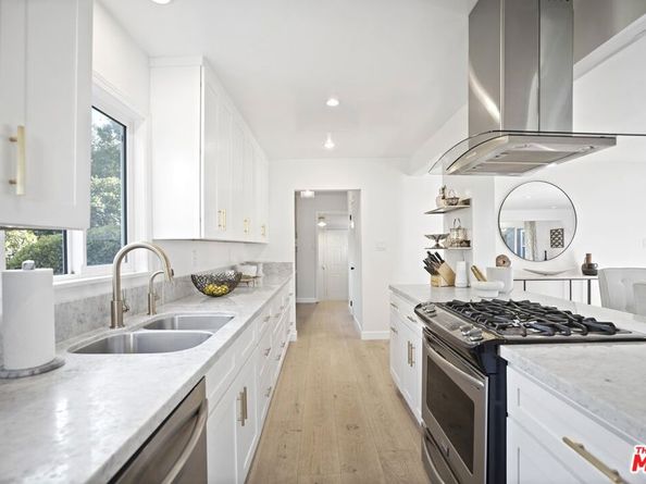 11700 Huston Street, Valley Village CA 91607