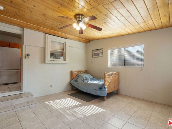 1831 N Buena Vista Street, Burbank CA 91505