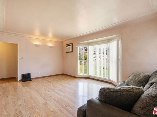 1831 N Buena Vista Street, Burbank CA 91505