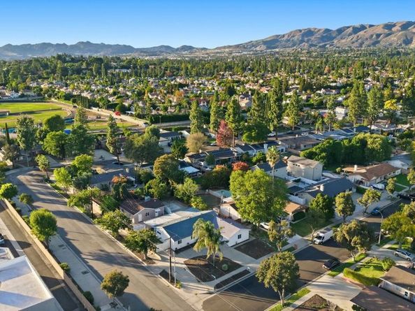 10401 Amigo Avenue, Porter Ranch CA 91326