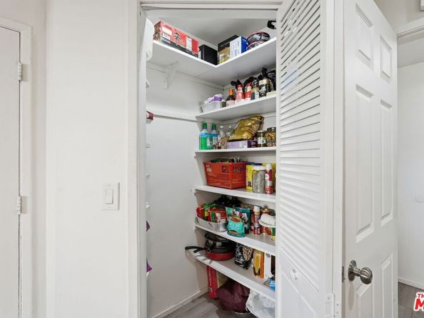 10401 Amigo Avenue, Porter Ranch CA 91326