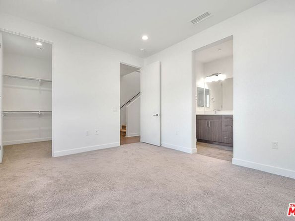 6910 N Tierno Lane, Los Angeles CA 90038